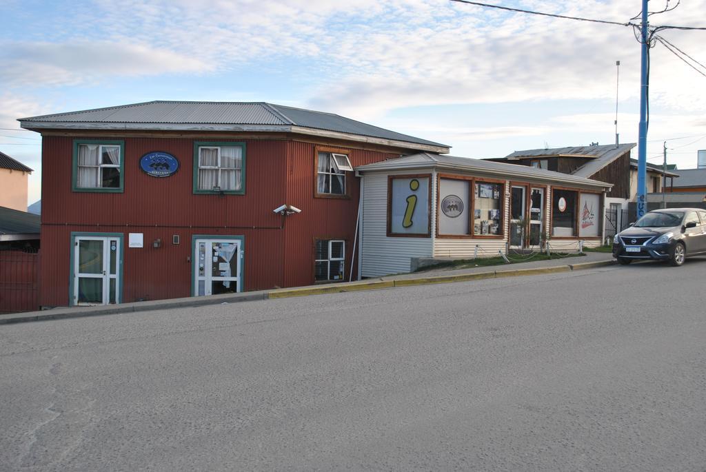 Hostel Los Cormoranes Ushuaia Esterno foto