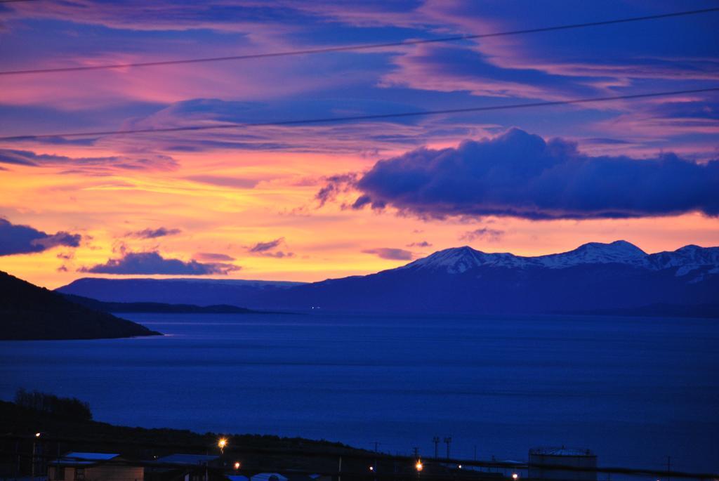 Hostel Los Cormoranes Ushuaia Esterno foto