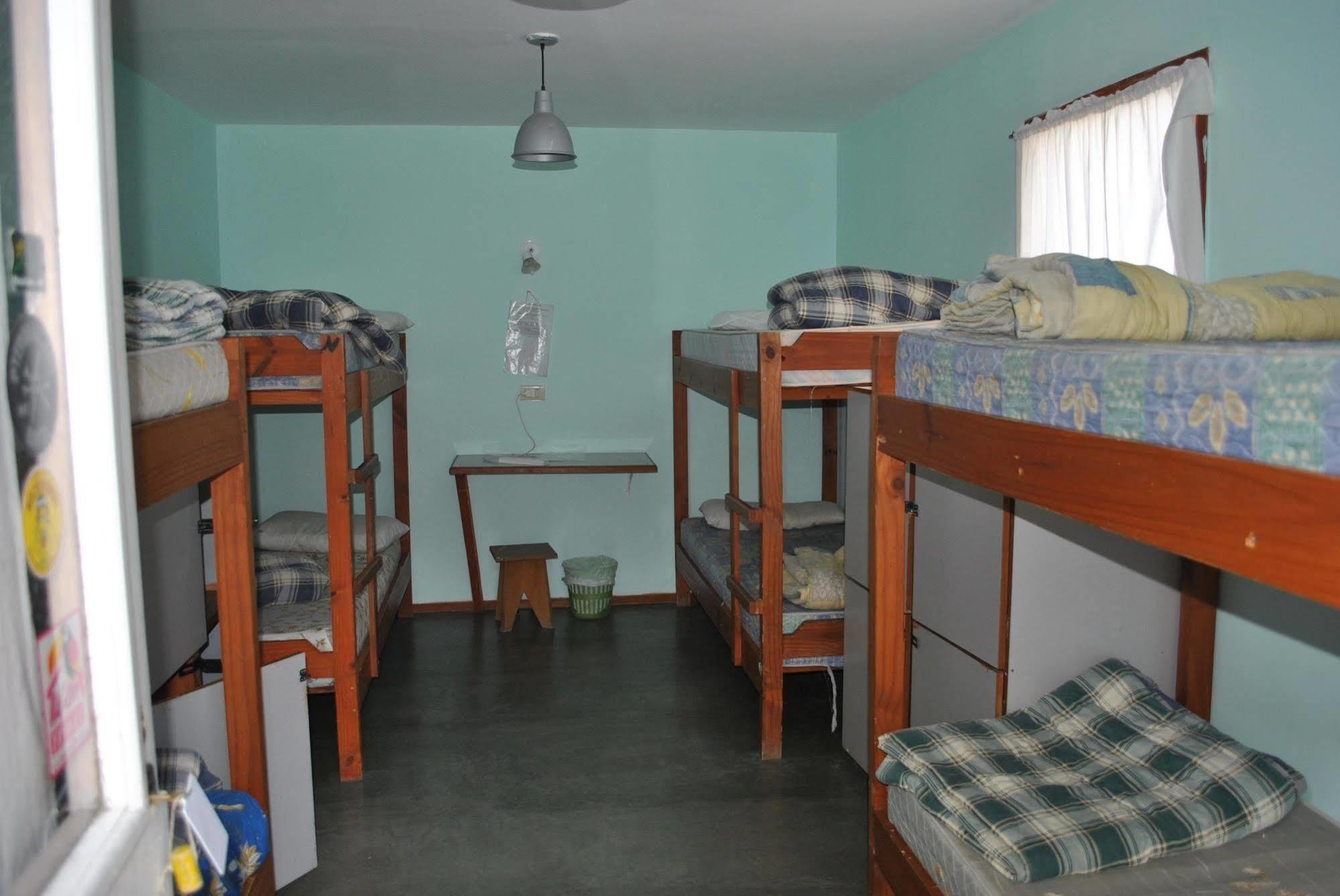 Hostel Los Cormoranes Ushuaia Esterno foto